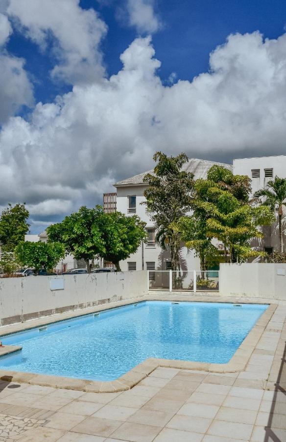 Charmant Appartement Aux Abymes Les Abymes Exterior photo